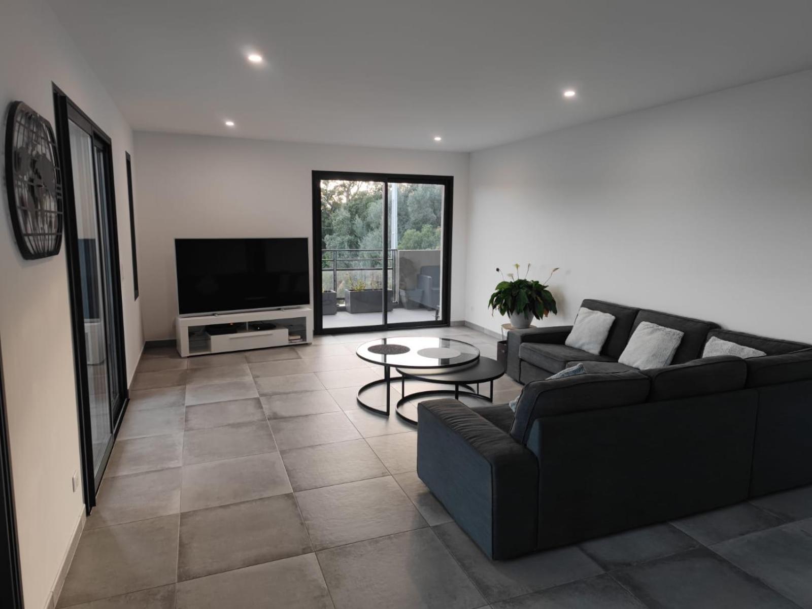 Bel Appartement Spacieux A Porto-Vecchio, 10Min A Pieds Du Centre Ville Bagian luar foto